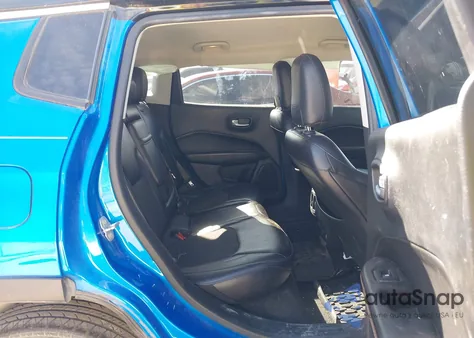 2018 Jeep Compass Latitude Fwd z USA, uszkodzony, nr VIN 3C4NJCBB6JT186599